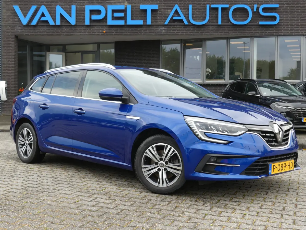 Estate 1.6 Plug-in Hybrid 160 Intens / Carplay