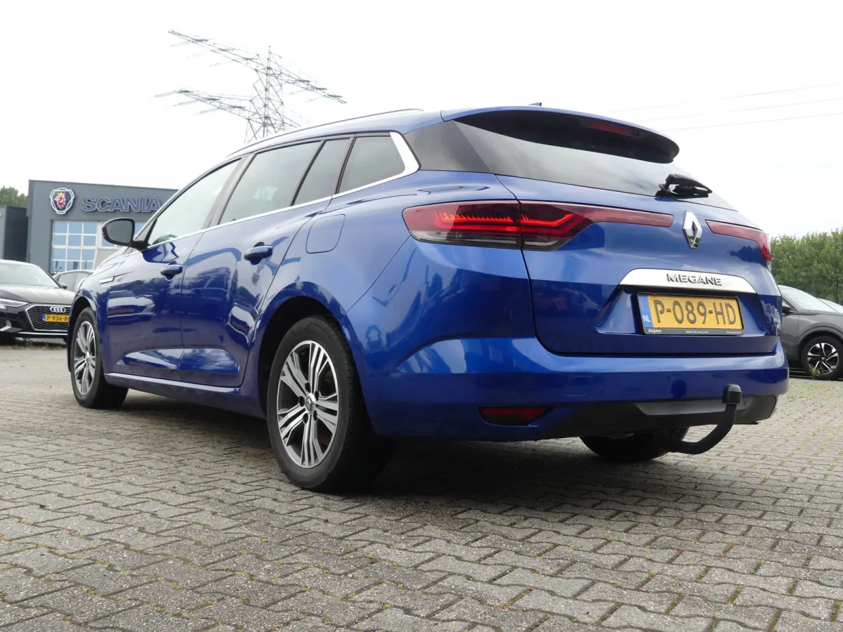 Estate 1.6 Plug-in Hybrid 160 Intens / Carplay