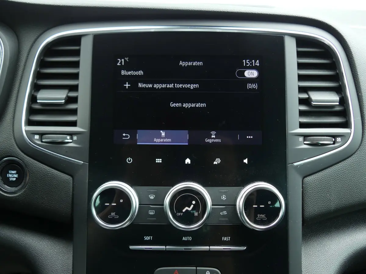 Estate 1.6 Plug-in Hybrid 160 Intens / Carplay
