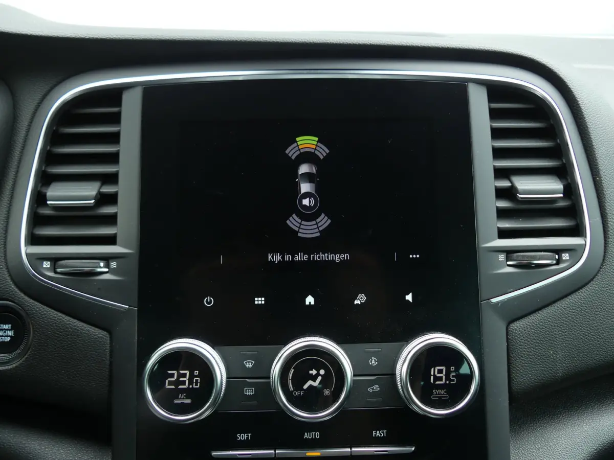 Estate 1.6 Plug-in Hybrid 160 Intens / Carplay