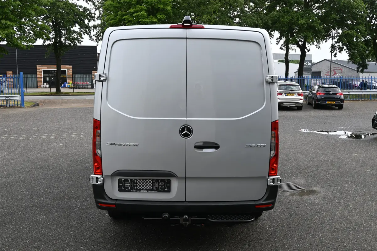 316 CDI L2H1 MBUX met Camera, Apple Carplay/Android Auto, Trekhaak
