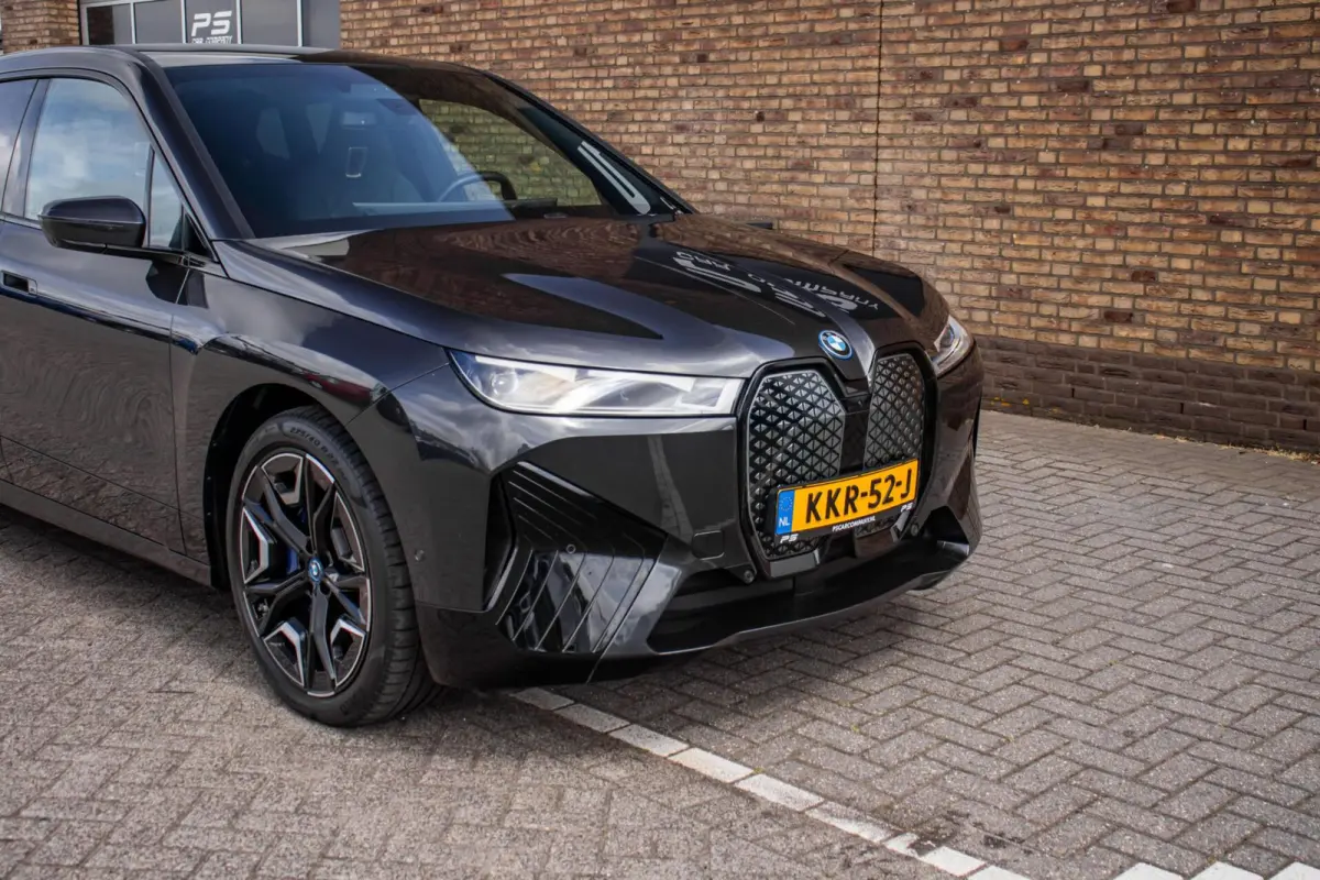 xDrive40 Sport Edition 77 kWh, BTW, Laser, H&K, Pano