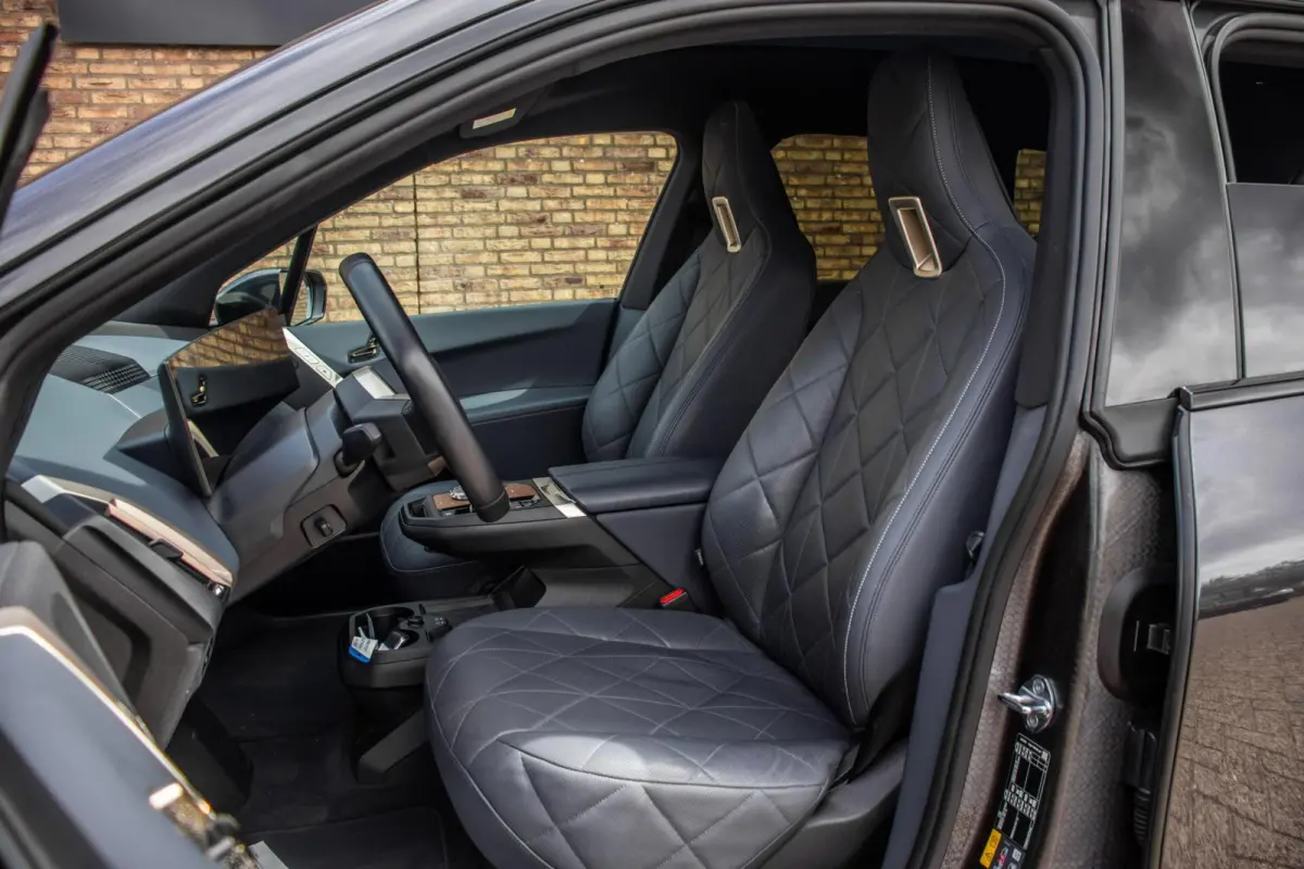 xDrive40 Sport Edition 77 kWh, BTW, Laser, H&K, Pano