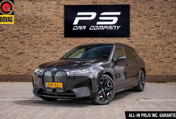 xDrive40 Sport Edition 77 kWh, BTW, Laser, H&K, Pano