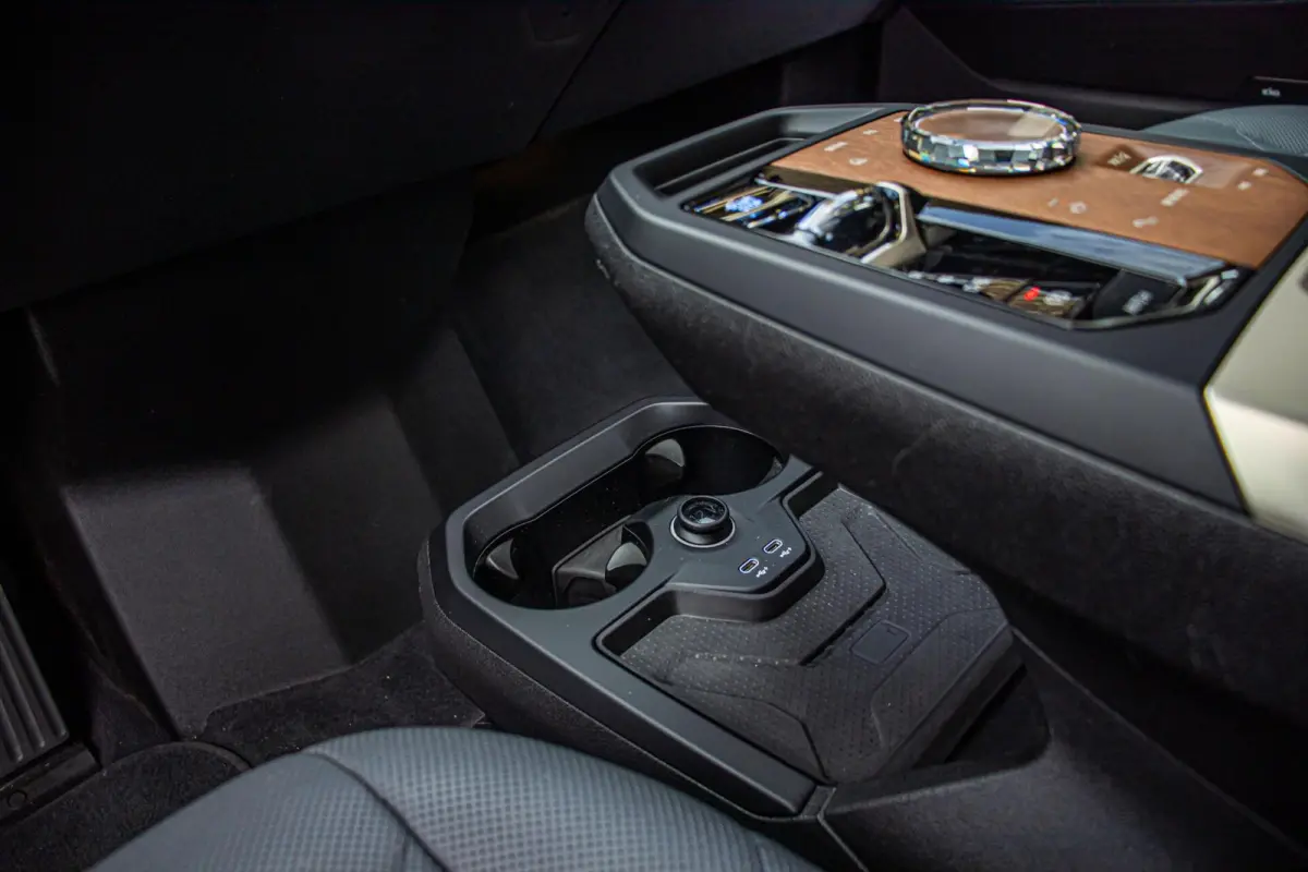 xDrive40 Sport Edition 77 kWh, BTW, Laser, H&K, Pano