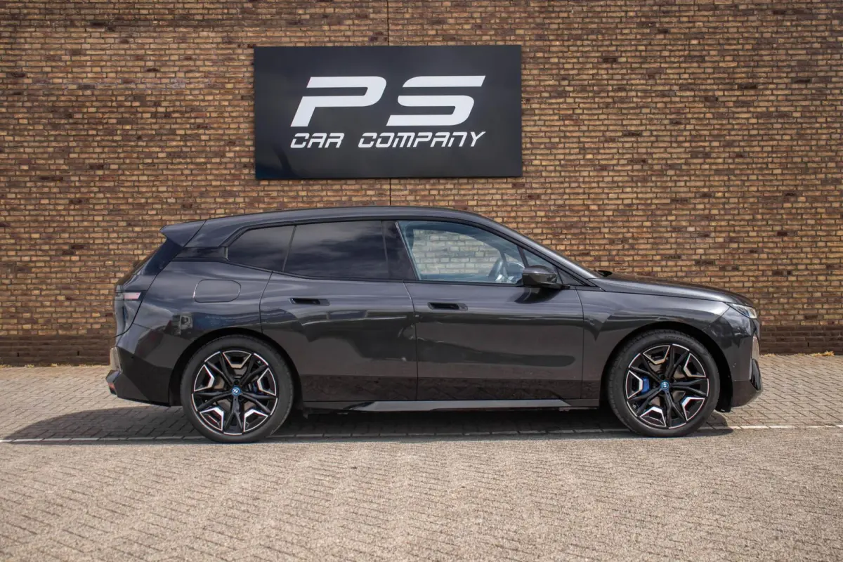 xDrive40 Sport Edition 77 kWh, BTW, Laser, H&K, Pano