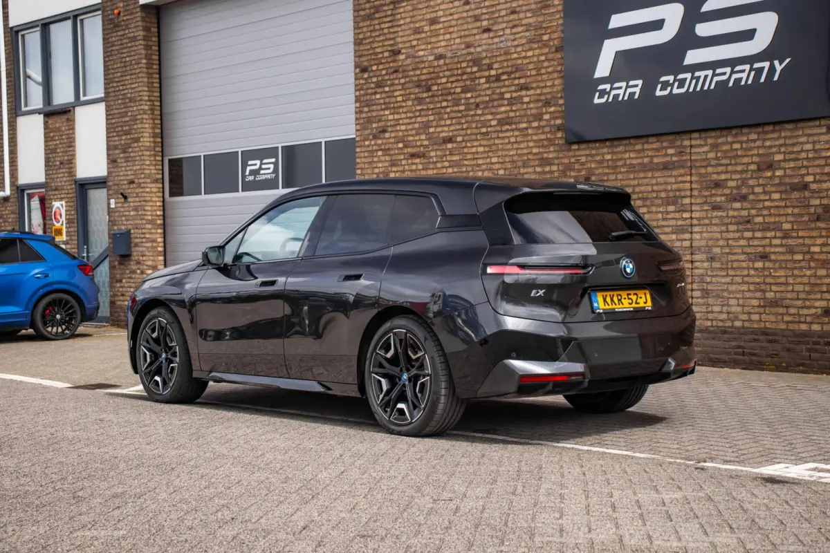 xDrive40 Sport Edition 77 kWh, BTW, Laser, H&K, Pano