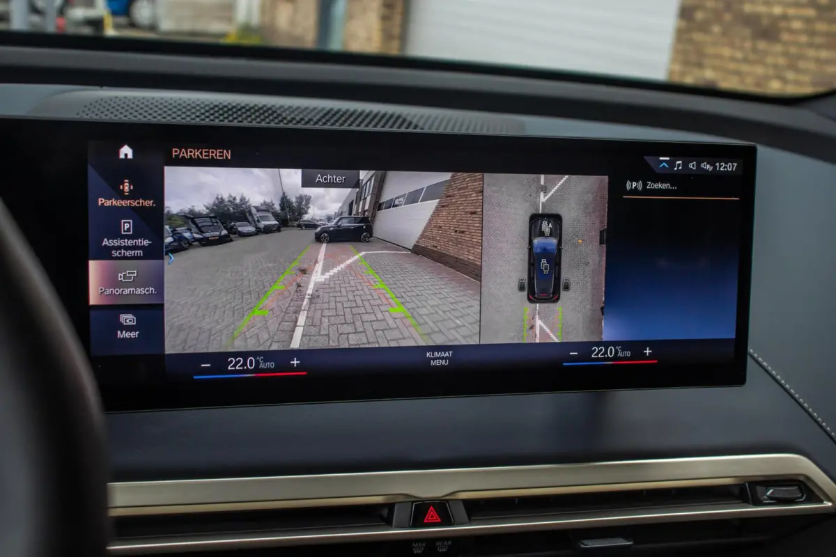 xDrive40 Sport Edition 77 kWh, BTW, Laser, H&K, Pano