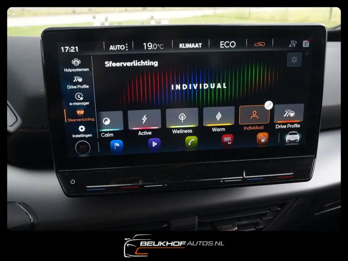 Essential 62 kWh Carplay Navi Trekhaak Soh 93.6%