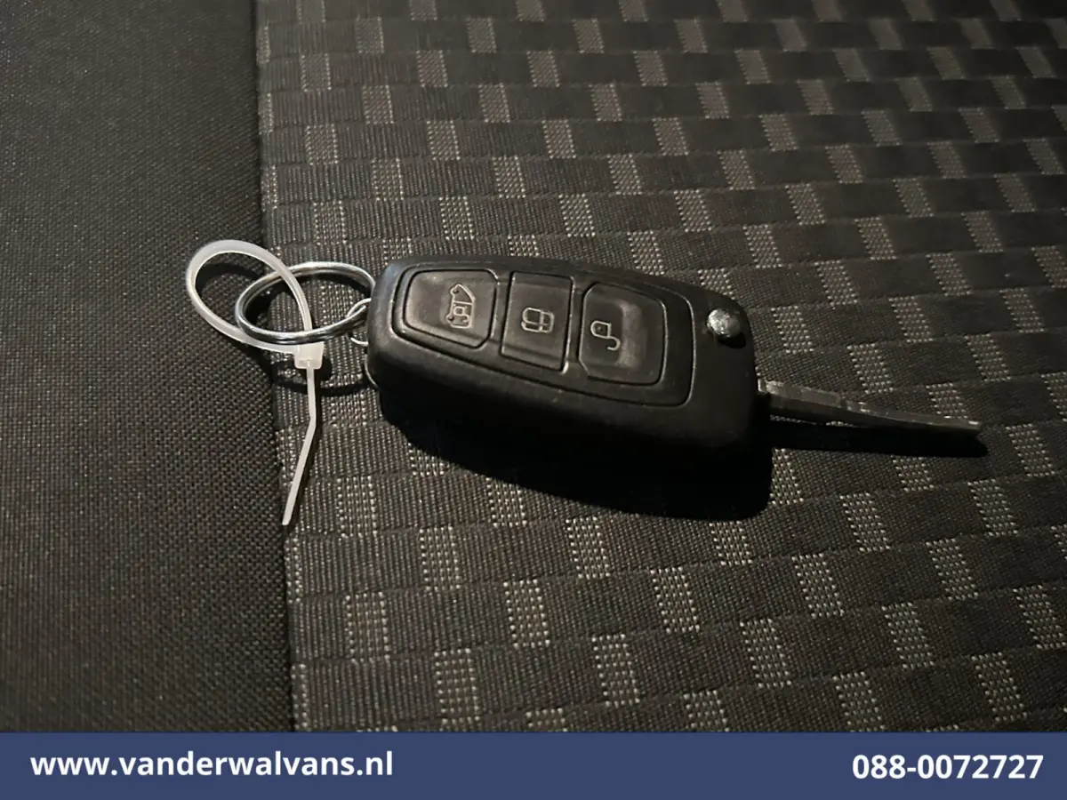2.0 TDCI 130pk Bakwagen Laadklep Euro6 Airco | 940kg laadvermogen | Cruisecontrol | Verwarmde Voorruit Bijrijdersbank