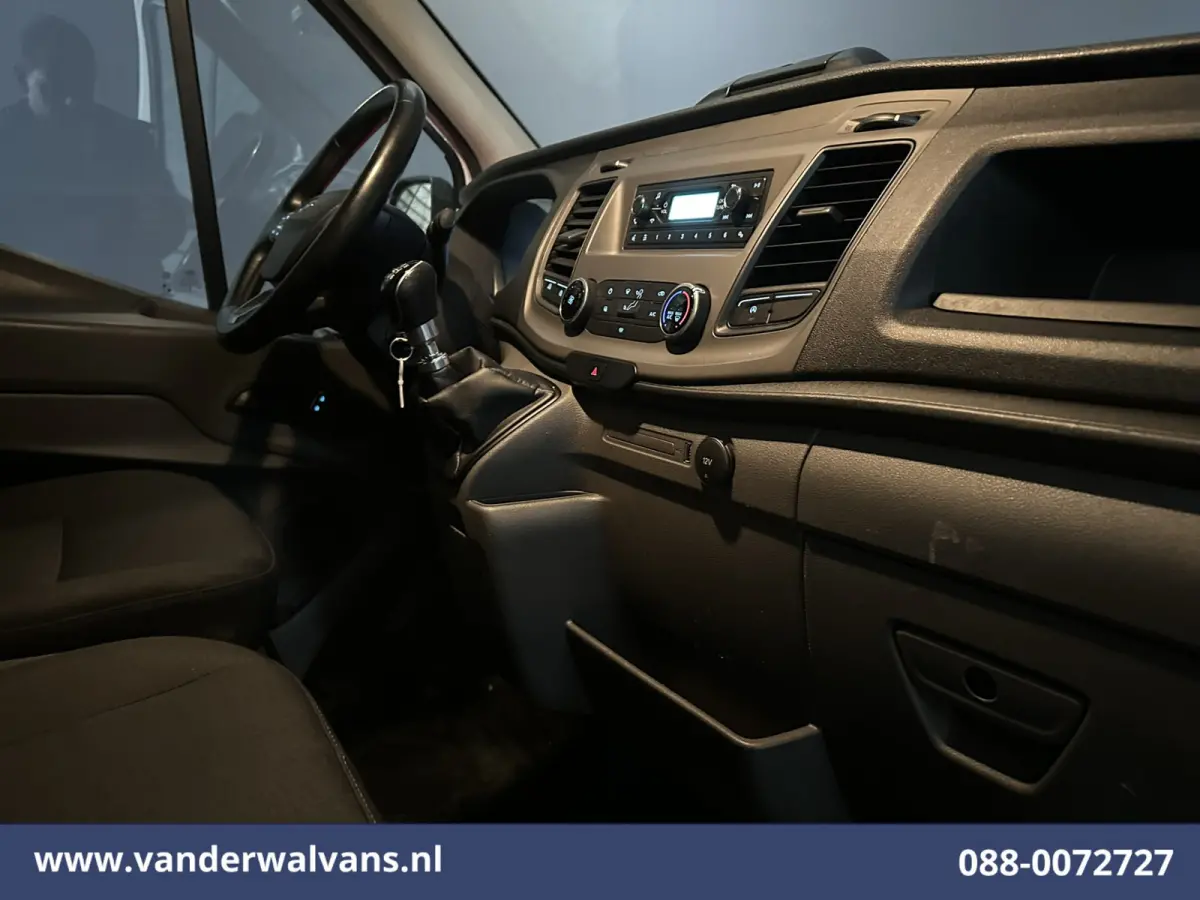 2.0 TDCI 130pk Bakwagen Laadklep Euro6 Airco | 940kg laadvermogen | Cruisecontrol | Verwarmde Voorruit Bijrijdersbank