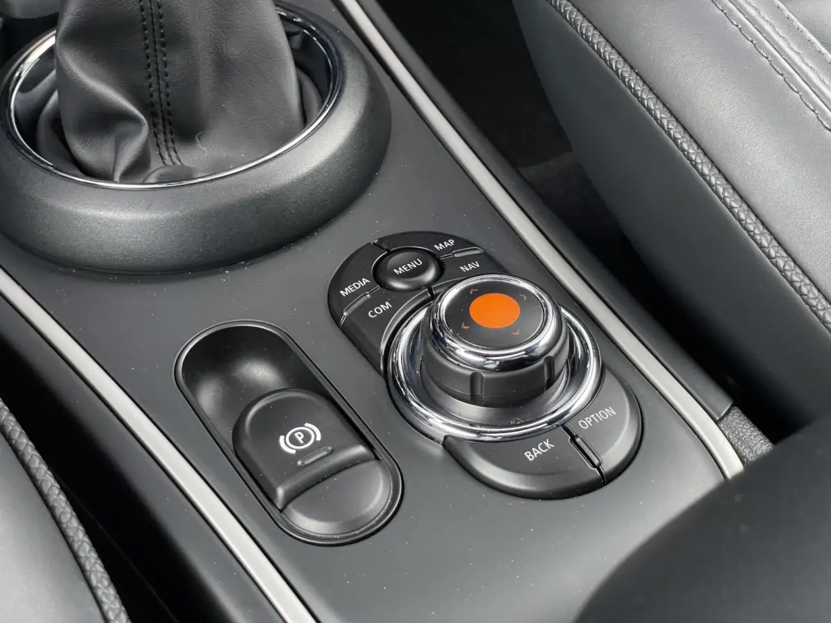 1.5 Cooper ALL4 Chili JCW Pano Leder H&K Carplay Camera