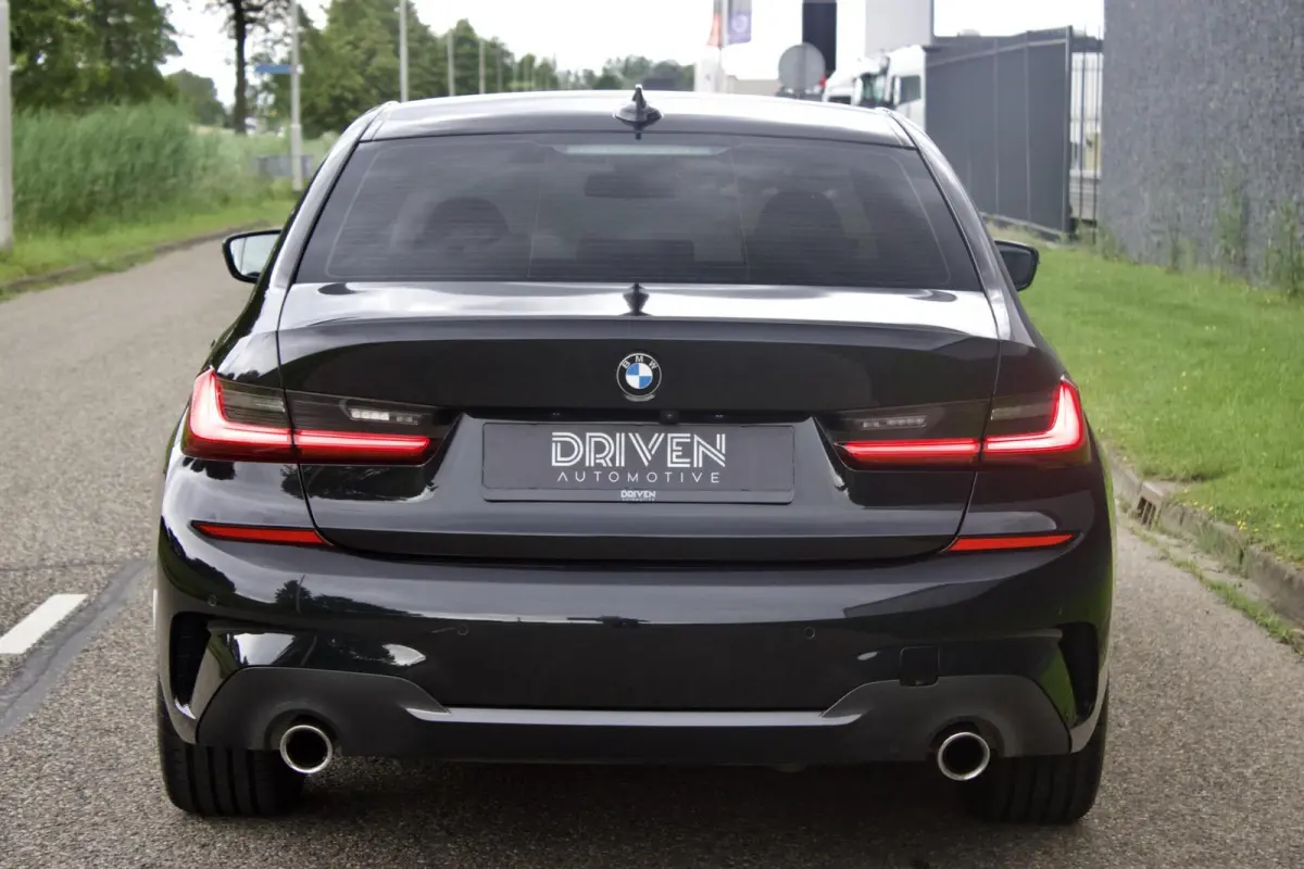 330i High Executive Edition
