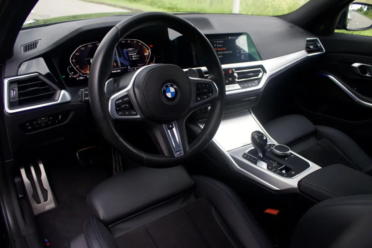 330i High Executive Edition