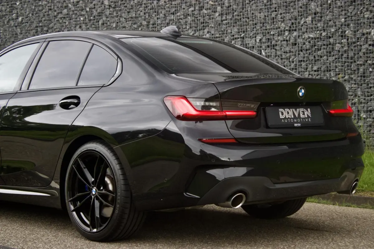 330i High Executive Edition