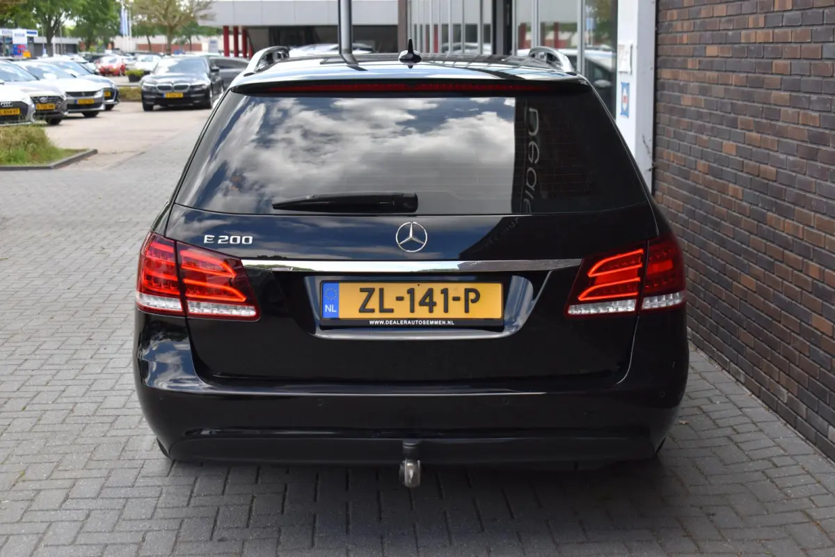 200 Ambition PANOD LEDER LMV NAVI