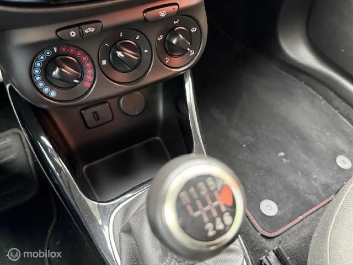 1.0 Turbo Rocks Online Edition138.000 KM NAP