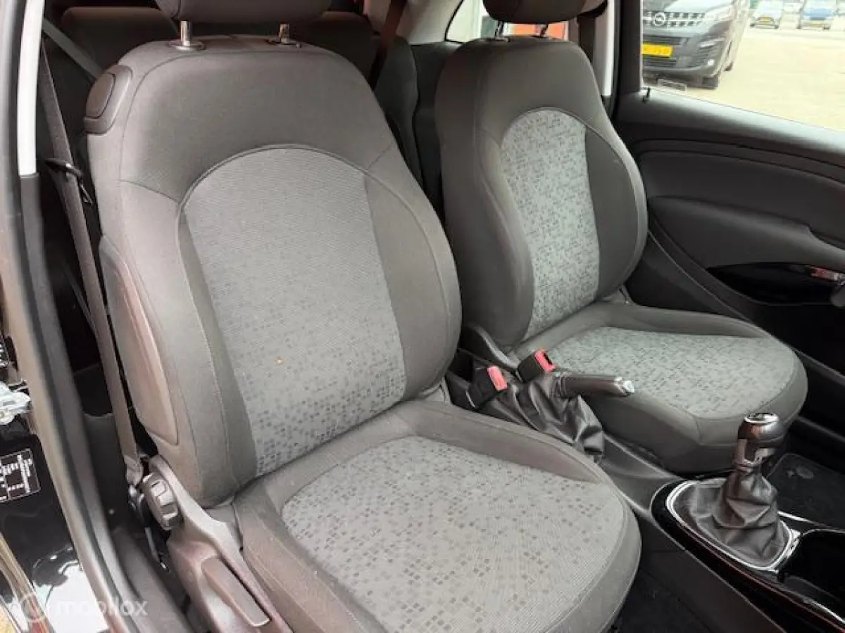 1.0 Turbo Rocks Online Edition138.000 KM NAP