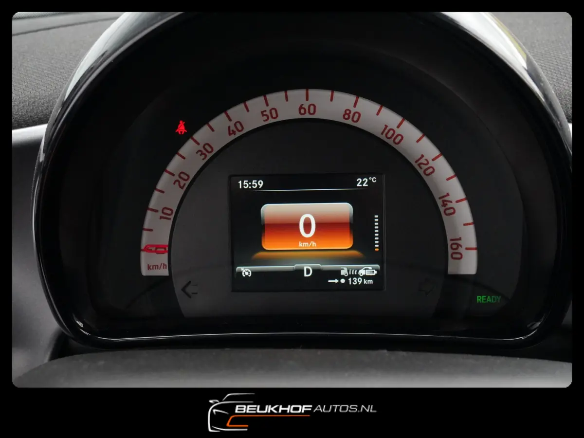 EQ Comfort 18 kWh 5dr Airco Radio Dab Cruise L