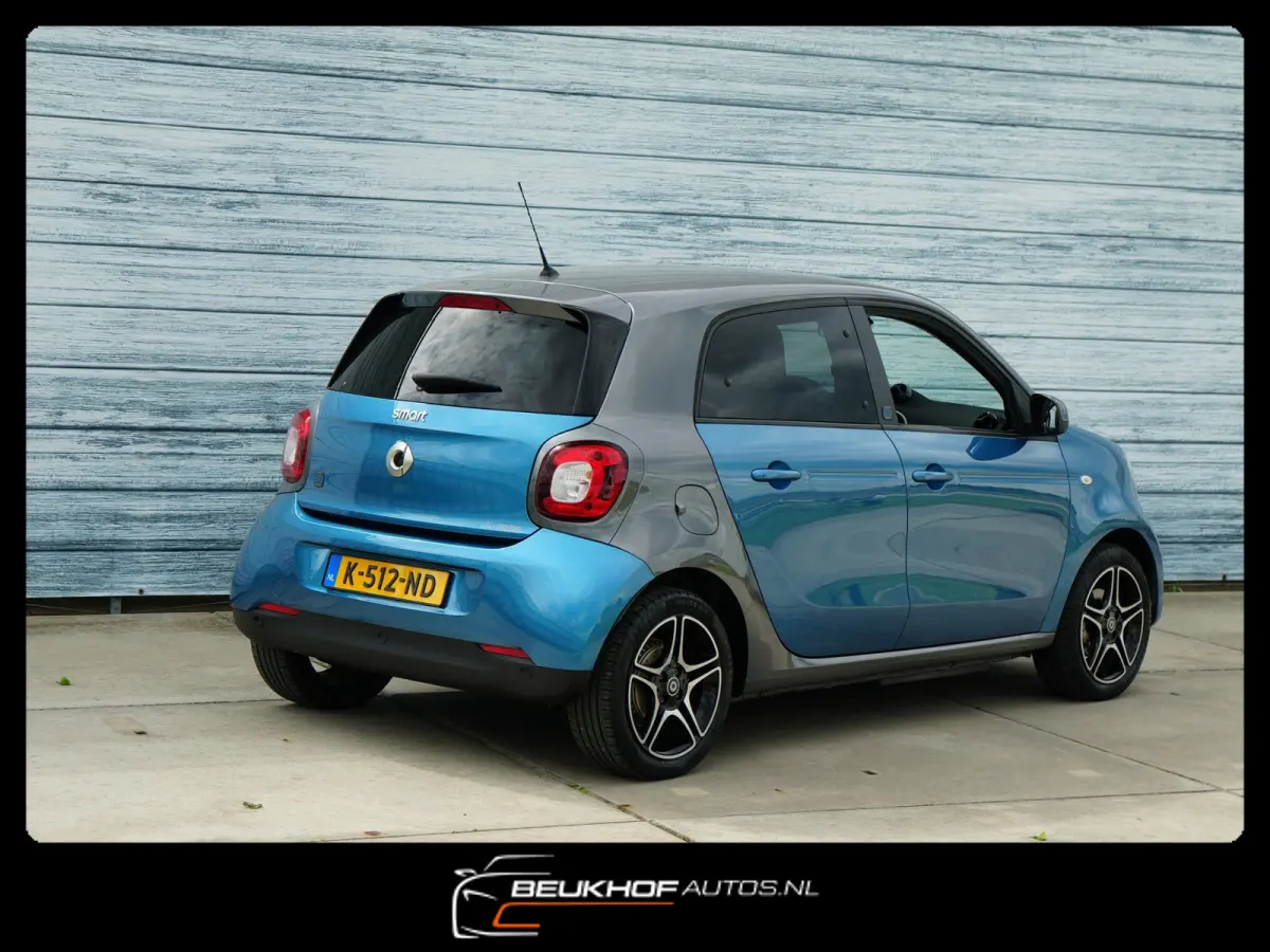 EQ Comfort 18 kWh 5dr Airco Radio Dab Cruise L