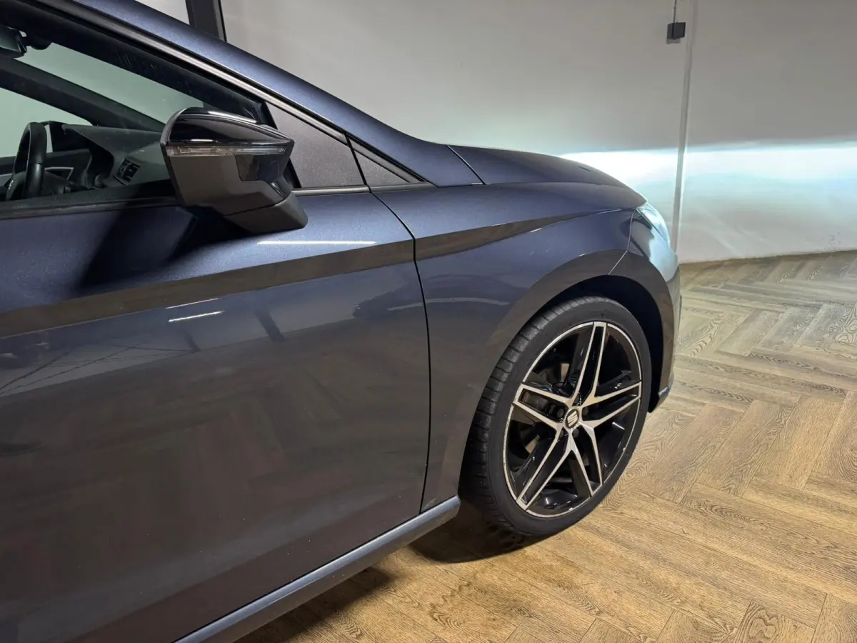1.0 TSI FR Business Intense CARPLAY CAM