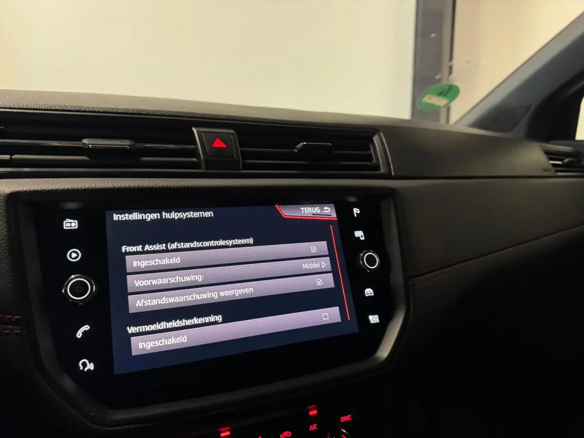 1.0 TSI FR Business Intense CARPLAY CAM