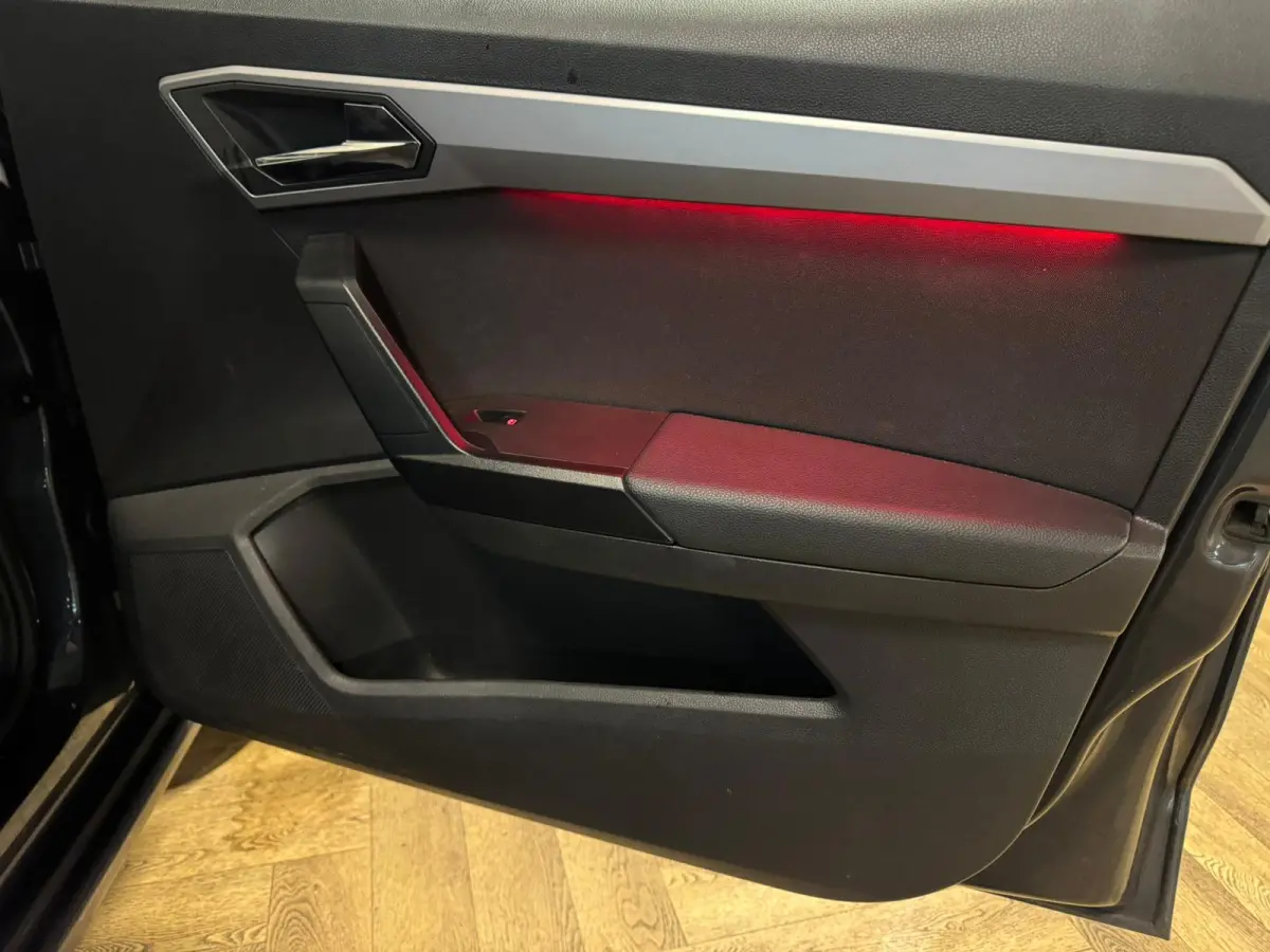 1.0 TSI FR Business Intense CARPLAY CAM