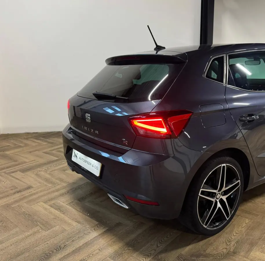 1.0 TSI FR Business Intense CARPLAY CAM