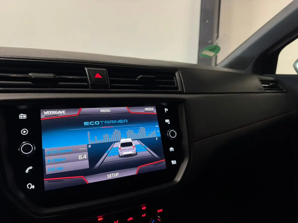 1.0 TSI FR Business Intense CARPLAY CAM