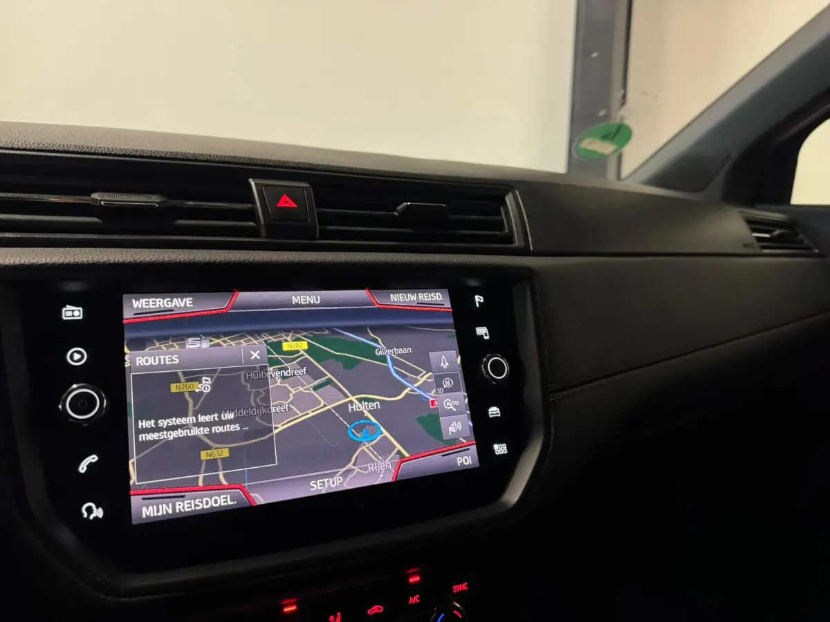1.0 TSI FR Business Intense CARPLAY CAM