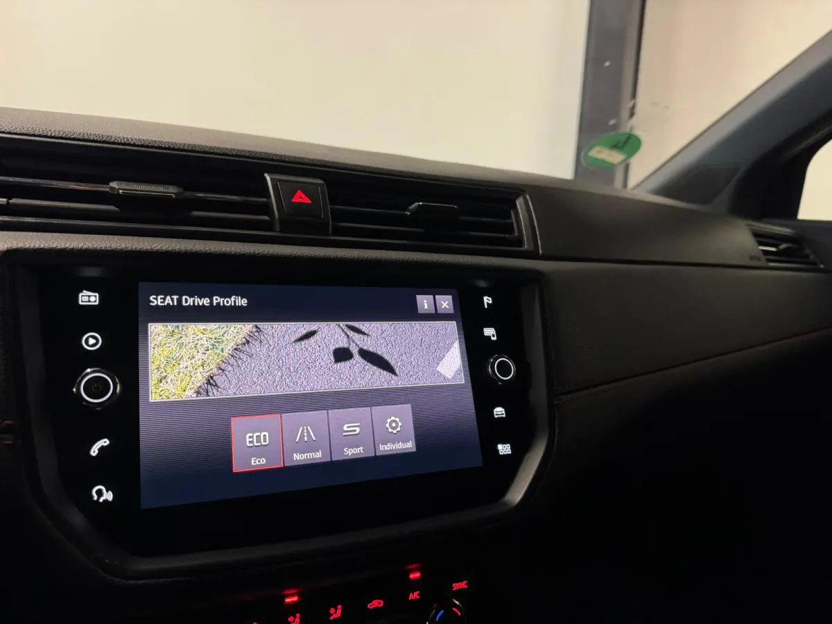 1.0 TSI FR Business Intense CARPLAY CAM