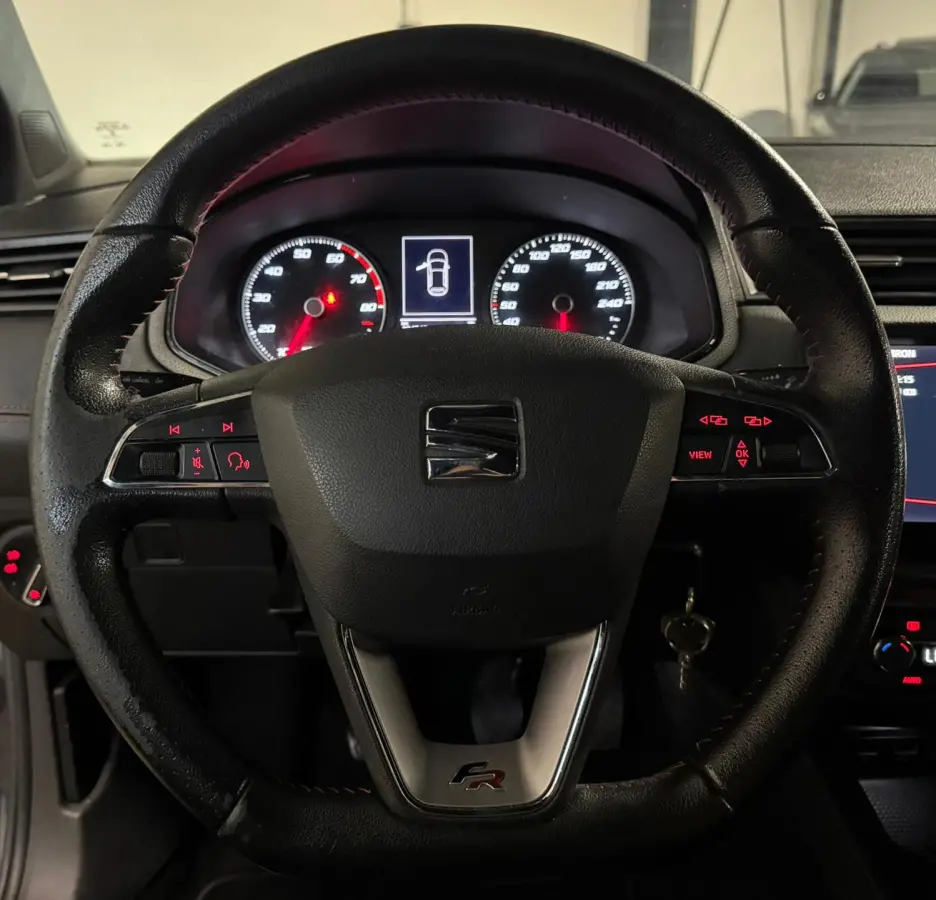 1.0 TSI FR Business Intense CARPLAY CAM