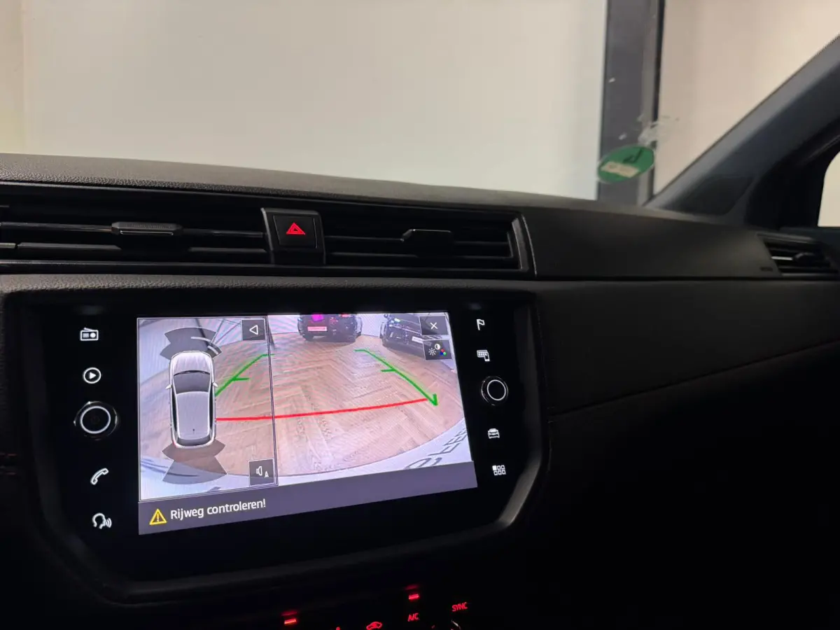 1.0 TSI FR Business Intense CARPLAY CAM