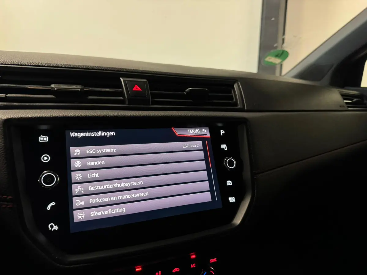 1.0 TSI FR Business Intense CARPLAY CAM