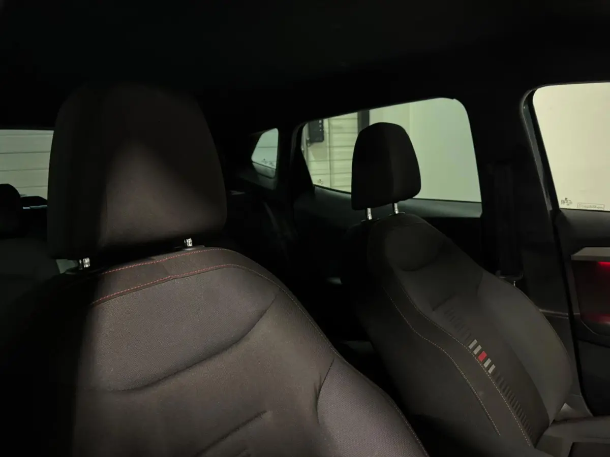 1.0 TSI FR Business Intense CARPLAY CAM