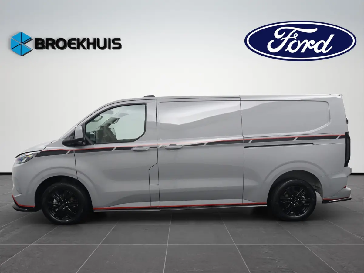 Grey Platinum 320 L2 Plug-in Hybrid | 0.99% Financial Lease | Maxton | Leder | 17''' | Navigatie | 360 Camera | Adaptive Cruise | BLIS | LED | Striping | Dubbele Schuifdeur