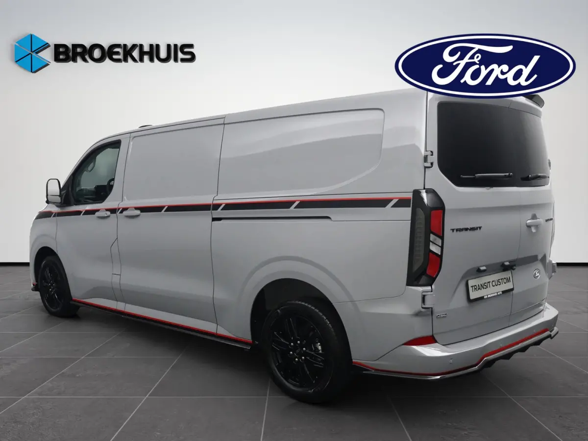 Grey Platinum 320 L2 Plug-in Hybrid | 0.99% Financial Lease | Maxton | Leder | 17''' | Navigatie | 360 Camera | Adaptive Cruise | BLIS | LED | Striping | Dubbele Schuifdeur