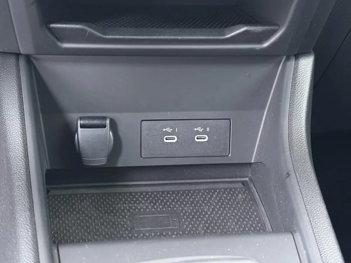 techno full hybrid E-Tech 160 | Google Navigatie | Parkeercamera | Climate Control | Automaat |