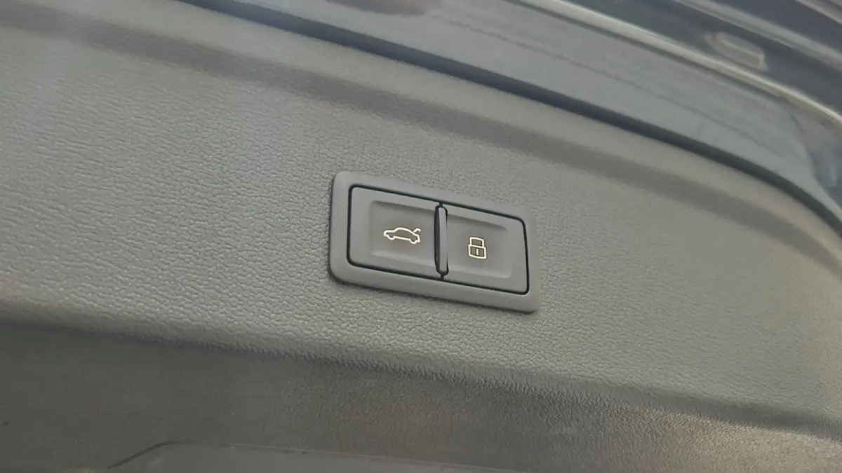 40 TFSI-e Advanced Matrix Virtual Keyless Carplay BTW