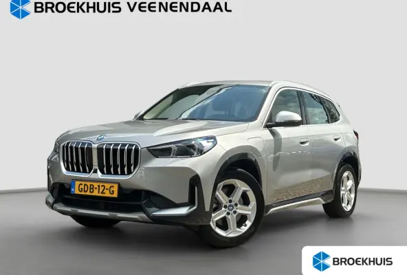 xDrive25e 245pk | Trekhaak | Leder | HUD | 360 camera |