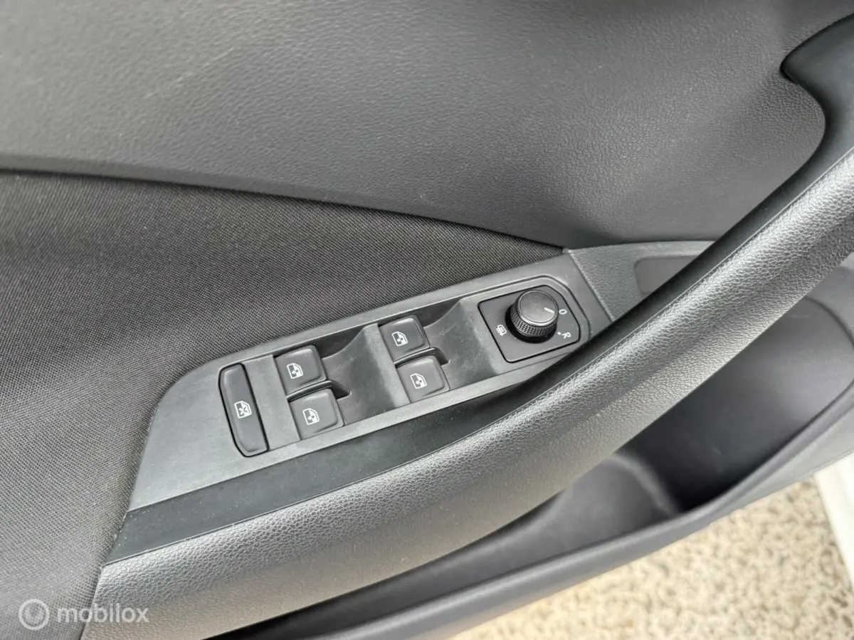1.0 TSI Ambition AUTOMAAT | BTW | CARPLAY | ECC
