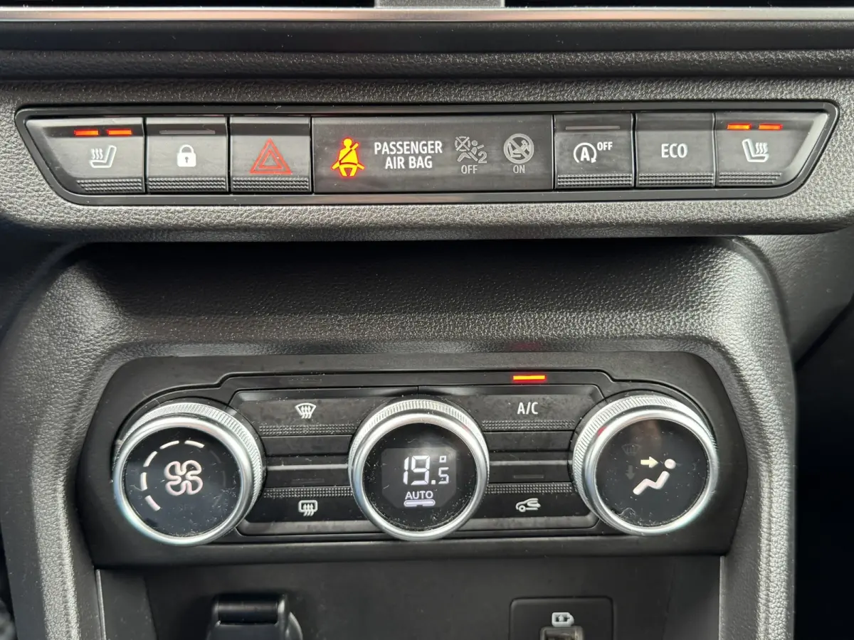 1.0 TCe Bi-Fuel Extreme 7p. Trekhaak Camera Carplay Navi Stoelverwarming clima