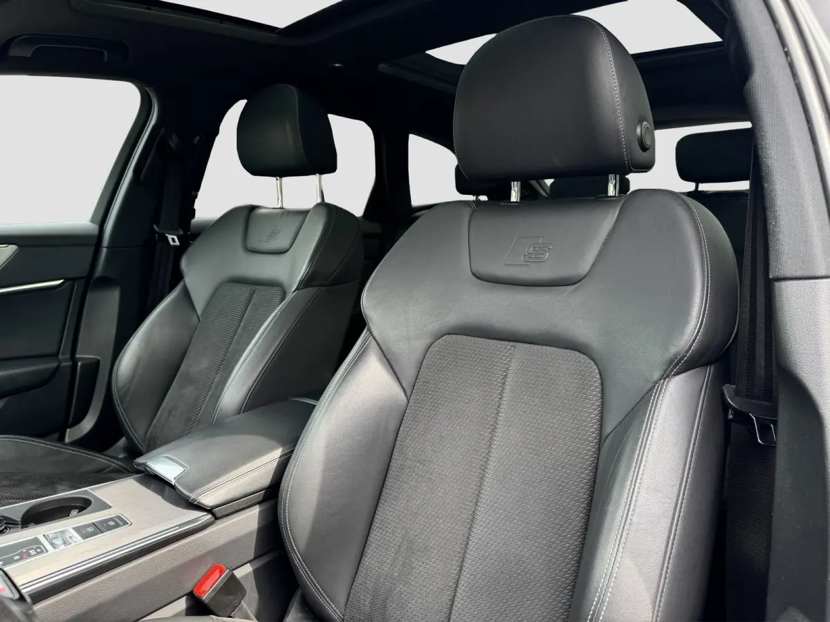 55 TFSI e quattro Competition | Pano | Sfeer | Carplay | Matrix LED | Dealer onderhouden | 360 | ACC | 1e eig.