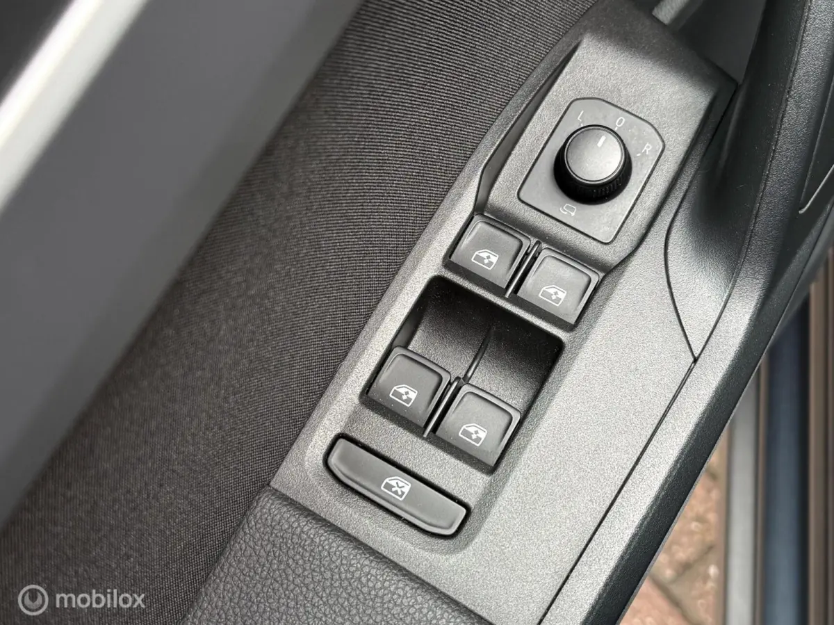 1.0 TSI FR Navi Carplay Camera Automaat LED ACC Keyles Stoelv Trekhaak