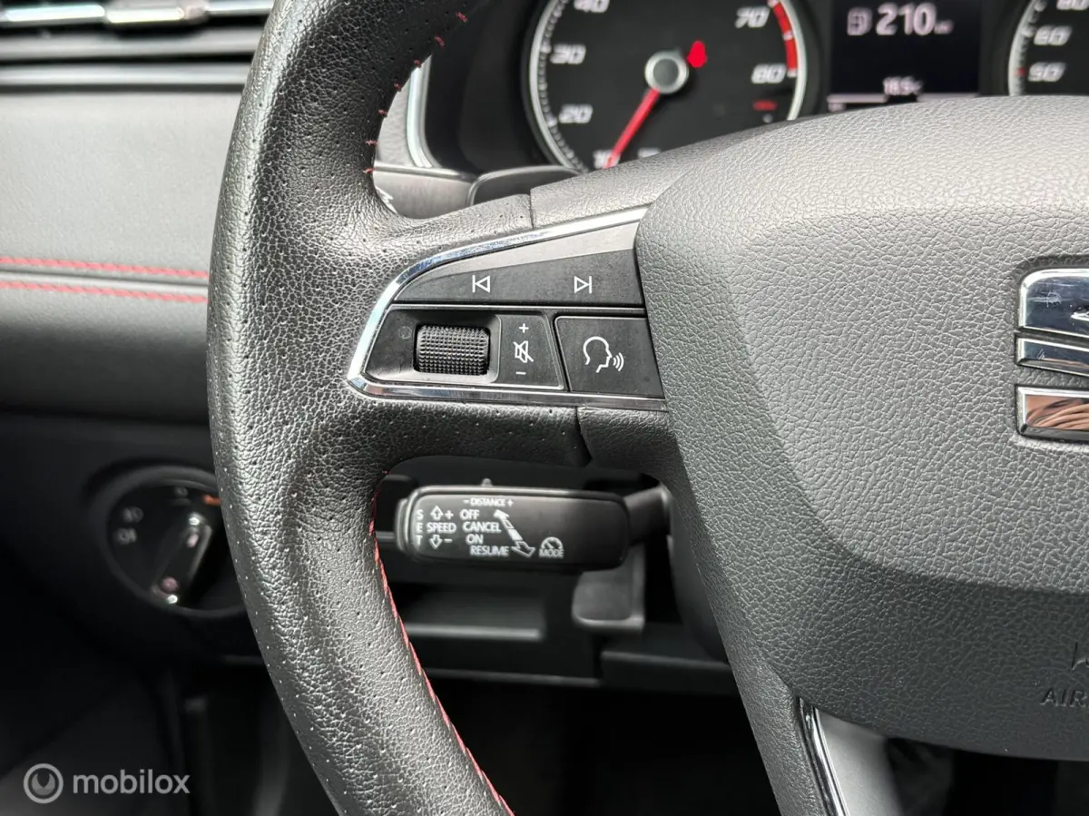 1.0 TSI FR Navi Carplay Camera Automaat LED ACC Keyles Stoelv Trekhaak