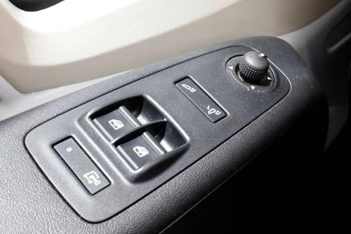 2.2D 120pk L3H3 Edition Airco/Navi/Camera 02-2022
