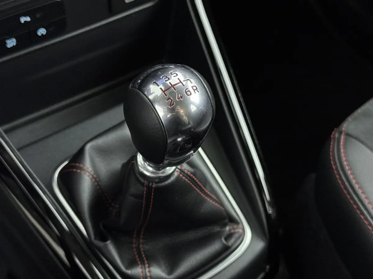 1.0 EcoBoost ST-Line | TREKHAAK | STOELVERWARMING | STUURVERWARMING | BANG & OLUFSEN | ACHTERUITRIJCAMERA |  CRUISE CONTROL |
