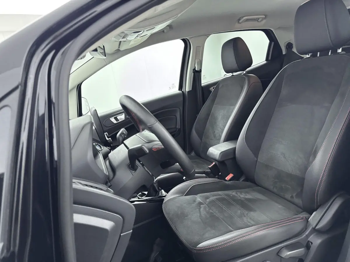 1.0 EcoBoost ST-Line | TREKHAAK | STOELVERWARMING | STUURVERWARMING | BANG & OLUFSEN | ACHTERUITRIJCAMERA |  CRUISE CONTROL |