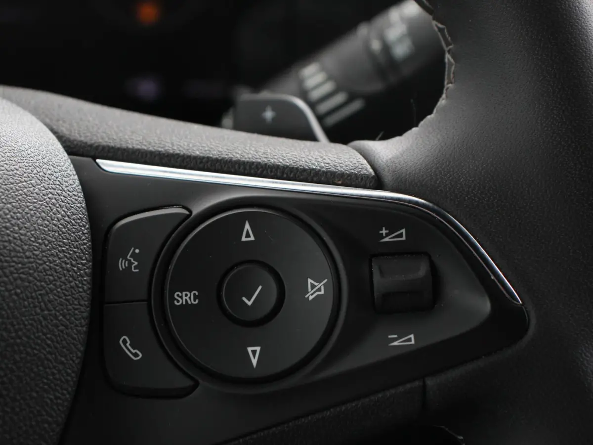 1.2 Turbo 130pk Automaat Ultimate Navigatie Apple Carplay/Android Auto Camera Parkeersensoren achter Crusie Control Stoel-en stuurverwarming Ledverlichting Getinte ramen Climate Control
