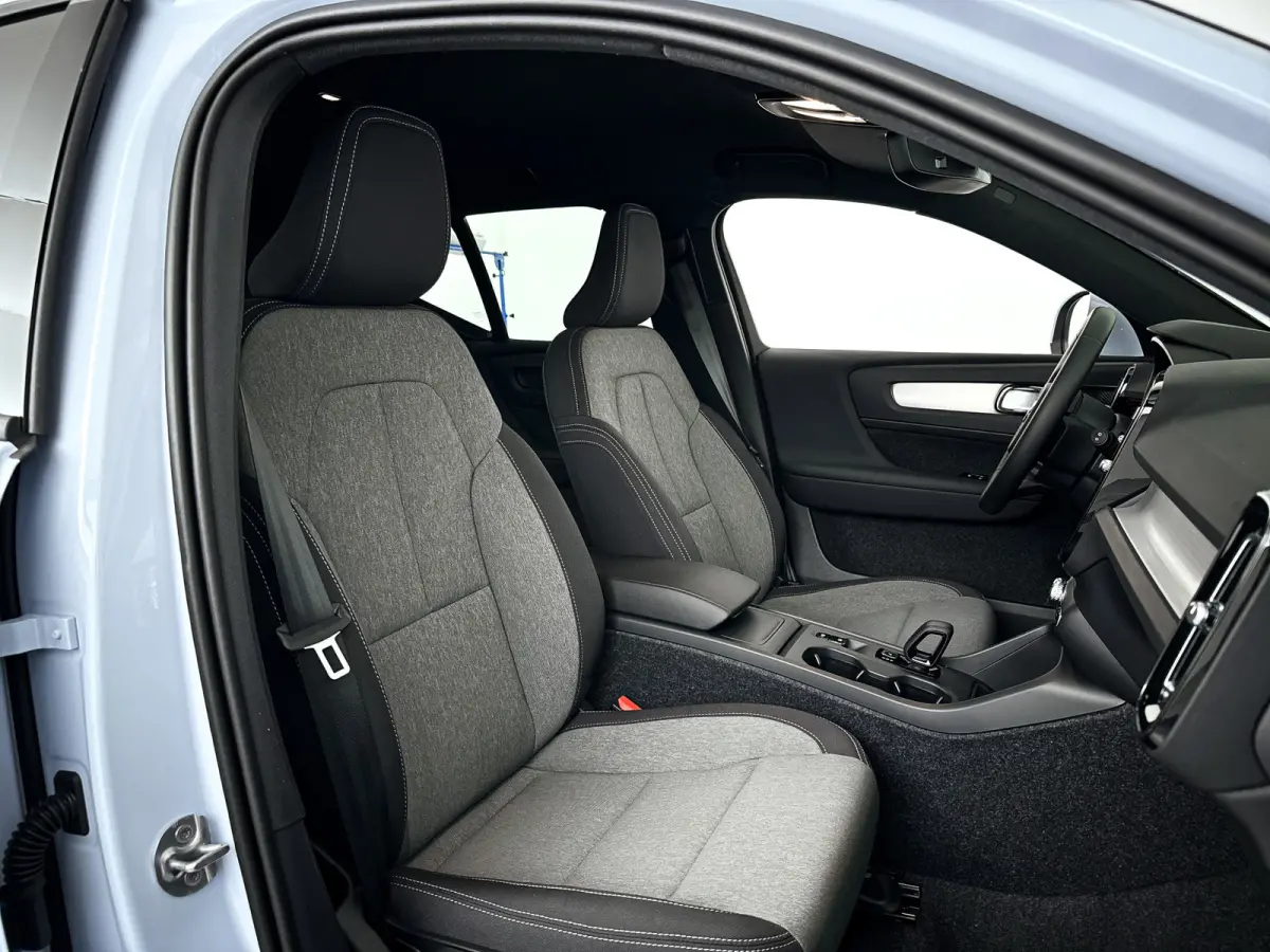 B4 Business Edition | Parkeercamera | Harman Kardon | Stoel- en Stuurverwarming